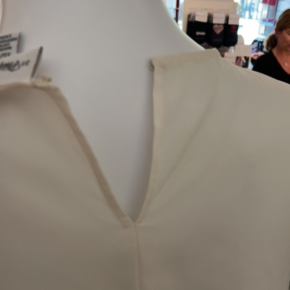 Blouse - Picture 4 of 6